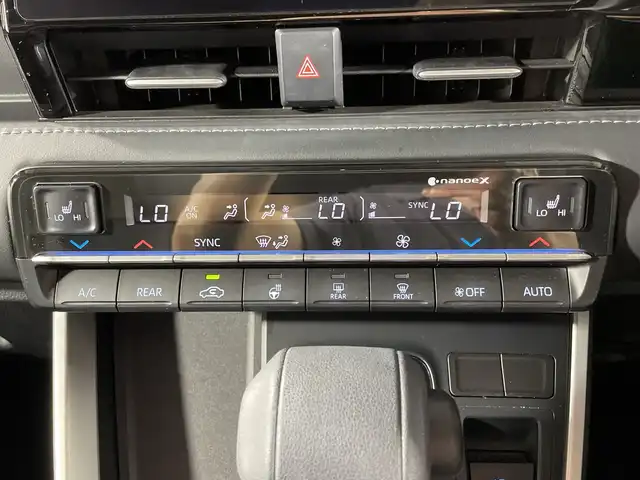 トヨタ ノア ハイブリッド S－Z 福岡県 2022(令4)年 4.6万km アティチュードブラックマイカ 禁煙車純正10型SDナビ（フルセグTV/BT/AM/FM）バックモニタートヨタセーフティーレーダークルコン電動リアゲートシートヒーターコーナーセンサーETCドラレコ両側パワスラオットマンハーフレザーシート
