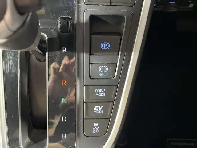 トヨタ ノア ハイブリッド S－Z 福岡県 2022(令4)年 4.6万km アティチュードブラックマイカ 禁煙車純正10型SDナビ（フルセグTV/BT/AM/FM）バックモニタートヨタセーフティーレーダークルコン電動リアゲートシートヒーターコーナーセンサーETCドラレコ両側パワスラオットマンハーフレザーシート