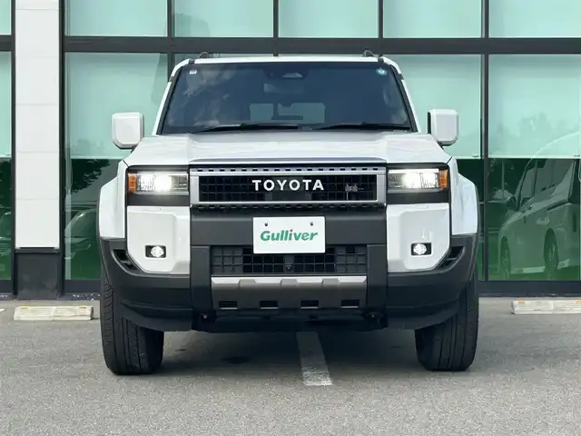 トヨタ ランドクルーザー ２５０ VX 和歌山県 2024(令6)年 0.4万km プラチナホワイトパールマイカ 純正12.3インチナビ/全方位カメラ/フルセグTV/BT/HDMI/衝突被害軽減ブレーキ/レーダークルーズコントロール/レーンキープアシスト/オートライト/前後コーナーセンサー/ブラインドスポットモニター/サンルーフ/デジタルインナーミラー/ビルトインETC2.0/純正ドラレコ/前席/・シートベンチレーション/・シートヒーター/・パワーシート/電動リアゲート/ルーフレール/ステアリングリモコン/LEDヘッドライト/フォグランプ