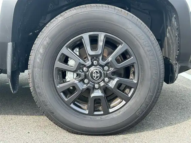 トヨタ ランドクルーザー ２５０ VX 和歌山県 2024(令6)年 0.4万km プラチナホワイトパールマイカ 純正12.3インチナビ/全方位カメラ/フルセグTV/BT/HDMI/衝突被害軽減ブレーキ/レーダークルーズコントロール/レーンキープアシスト/オートライト/前後コーナーセンサー/ブラインドスポットモニター/サンルーフ/デジタルインナーミラー/ビルトインETC2.0/純正ドラレコ/前席/・シートベンチレーション/・シートヒーター/・パワーシート/電動リアゲート/ルーフレール/ステアリングリモコン/LEDヘッドライト/フォグランプ