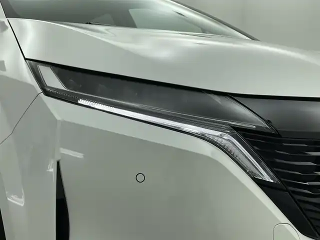 日産 オーラ G レザーエディション 福井県 2021(令3)年 2.7万km ピュアホワイトパール 純正ナビゲーション/【AM/FM/Bluetooth/フルセグTV/HDMI】/アラウンドビューモニター/ビルトインETC2.0/プロパイロット/・衝突軽減ブレーキ/・クルーズコントロール（追従有）/・車線逸脱警報機能/・レーンキープアシスト/インテリジェントルームミラー/BOSEスピーカー/プッシュスタート/スマートキー/スペアキー/オートライト/LEDヘッドライド/取扱説明書/新車時保証書
