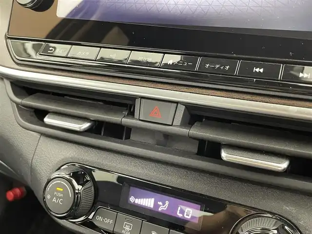 日産 オーラ G レザーエディション 福井県 2021(令3)年 2.7万km ピュアホワイトパール 純正ナビゲーション/【AM/FM/Bluetooth/フルセグTV/HDMI】/アラウンドビューモニター/ビルトインETC2.0/プロパイロット/・衝突軽減ブレーキ/・クルーズコントロール（追従有）/・車線逸脱警報機能/・レーンキープアシスト/インテリジェントルームミラー/BOSEスピーカー/プッシュスタート/スマートキー/スペアキー/オートライト/LEDヘッドライド/取扱説明書/新車時保証書