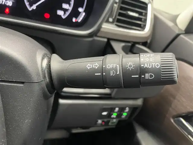 ホンダ オデッセイ アブソルート EX 鹿児島県 2021(令3)年 1.8万km 黒 禁煙車　/純正ナビ　/・フルセグＴＶ　/・Ｂｌｕｅｔｏｏｔｈ　/・DVD/CD　/・ＨＤＭＩ　/純正前後ドラレコ　/両側パワスラ　/ホンダセンシング　　　/前席シートヒーター　/全方位カメラ　/前後コーナーセンサー　/前席パワーシート/オットマン/ブラインドスポットインフォメーション/ドアバイザー/パワーバックドア/ステリモ/純正ビルドインETC2.0