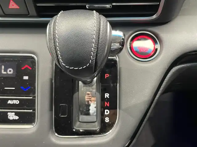 ホンダ オデッセイ アブソルート EX 鹿児島県 2021(令3)年 1.8万km 黒 禁煙車　/純正ナビ　/・フルセグＴＶ　/・Ｂｌｕｅｔｏｏｔｈ　/・DVD/CD　/・ＨＤＭＩ　/純正前後ドラレコ　/両側パワスラ　/ホンダセンシング　　　/前席シートヒーター　/全方位カメラ　/前後コーナーセンサー　/前席パワーシート/オットマン/ブラインドスポットインフォメーション/ドアバイザー/パワーバックドア/ステリモ/純正ビルドインETC2.0