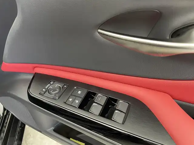 レクサス ＥＳ 300h Fスポーツ 富山県 2022(令4)年 1万km 黒 純正ナビ（AM/FM/CD/DVD/USB/BT/Miracast）/フルセグTV/パノラミックビューモニター/サンルーフ/レーダークルーズコントロール/プリクラッシュセーフティ/レーンキープアシスト/オートマチックハイビーム/LEDヘッドライト/クリアランスソナー/電動リアゲート/レザーシート/前席ベンチレーションシート/ステアリングヒーター/パドルシフト/ドライブレコーダー/ビルトインETC2.0/スマートキー×2/カードキー/プッシュスタート