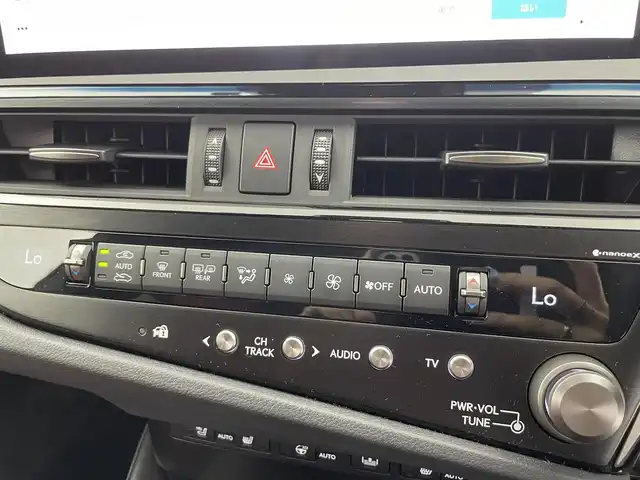 レクサス ＥＳ 300h Fスポーツ 富山県 2022(令4)年 1万km 黒 純正ナビ（AM/FM/CD/DVD/USB/BT/Miracast）/フルセグTV/パノラミックビューモニター/サンルーフ/レーダークルーズコントロール/プリクラッシュセーフティ/レーンキープアシスト/オートマチックハイビーム/LEDヘッドライト/クリアランスソナー/電動リアゲート/レザーシート/前席ベンチレーションシート/ステアリングヒーター/パドルシフト/ドライブレコーダー/ビルトインETC2.0/スマートキー×2/カードキー/プッシュスタート