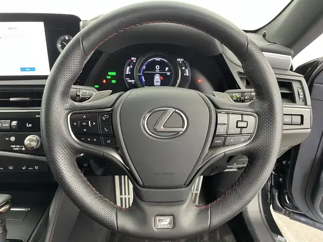 レクサス ＥＳ 300h Fスポーツ 富山県 2022(令4)年 1万km 黒 純正ナビ（AM/FM/CD/DVD/USB/BT/Miracast）/フルセグTV/パノラミックビューモニター/サンルーフ/レーダークルーズコントロール/プリクラッシュセーフティ/レーンキープアシスト/オートマチックハイビーム/LEDヘッドライト/クリアランスソナー/電動リアゲート/レザーシート/前席ベンチレーションシート/ステアリングヒーター/パドルシフト/ドライブレコーダー/ビルトインETC2.0/スマートキー×2/カードキー/プッシュスタート