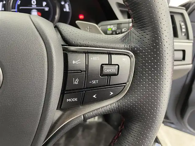 レクサス ＥＳ 300h Fスポーツ 富山県 2022(令4)年 1万km 黒 純正ナビ（AM/FM/CD/DVD/USB/BT/Miracast）/フルセグTV/パノラミックビューモニター/サンルーフ/レーダークルーズコントロール/プリクラッシュセーフティ/レーンキープアシスト/オートマチックハイビーム/LEDヘッドライト/クリアランスソナー/電動リアゲート/レザーシート/前席ベンチレーションシート/ステアリングヒーター/パドルシフト/ドライブレコーダー/ビルトインETC2.0/スマートキー×2/カードキー/プッシュスタート