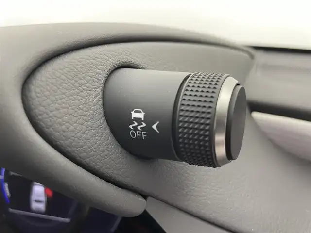 レクサス ＥＳ 300h Fスポーツ 富山県 2022(令4)年 1万km 黒 純正ナビ（AM/FM/CD/DVD/USB/BT/Miracast）/フルセグTV/パノラミックビューモニター/サンルーフ/レーダークルーズコントロール/プリクラッシュセーフティ/レーンキープアシスト/オートマチックハイビーム/LEDヘッドライト/クリアランスソナー/電動リアゲート/レザーシート/前席ベンチレーションシート/ステアリングヒーター/パドルシフト/ドライブレコーダー/ビルトインETC2.0/スマートキー×2/カードキー/プッシュスタート