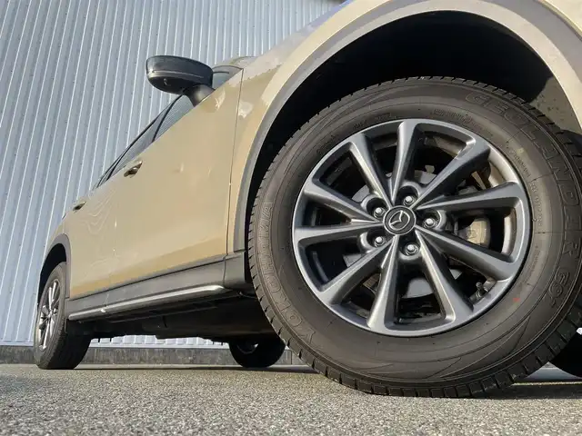 マツダ ＣＸ－５ XD フィールドジャーニー 福岡県 2023(令5)年 1.2万km ジルコンサンドメタリック ・純正１０．２５型ディスプレイナビ　/・フルセグＴＶ　/・ＡｐｐｌｅＣａｒＰｌａｙ/・i アクティブセンス/・３６０°モニター/・ブラインドスポットモニター/・ルーフレール　/・電動リアゲート　/・Ｄ席パワーシート　/・パドルシフト　/・ワイヤレス充電　/・ハーフレザーシート　/・ＥＴＣ/・前席/後席シートヒーター/・ステアリングヒーター/・ステアリングスイッチ/・LEDヘッドライト/・車線逸脱警報