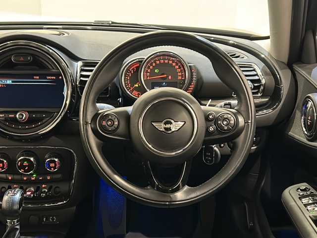 ＭＩＮＩ ミニ クラブマン クーパー 新潟県 2016(平28)年 4.1万km 緑Ⅱ ペッパーパッケージ/純正HDDナビ /バックカメラ/ETC/ドライブレコーダー/クルーズコントロール/LEDヘッドライト/純正アルミホイール/コンフォートアクセス/MTモード付きAT/アイドリングストップ/横滑り防止装置