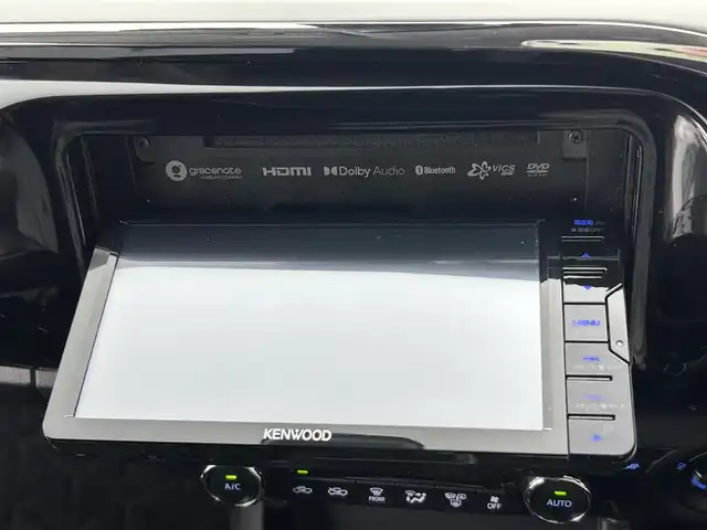 トヨタ ハイラックス Z 熊本県 2020(令2)年 5万km スーパーホワイトⅡ ソフトトノカバー　/社外ナビ（ＣＤ・ＤＶＤ・フルセグ・ＢＴ・ＳＤ・ipod）/バックカメラ　/社外前後ドライブレコーダー　/トヨタセーフティーセンス/・レーダークルーズコントロール　/・プリクラッシュセーフティ/・レーンディパーチャーアラート/・先行車発進お知らせ機能/・ロードサインアシスト/前後クリアランスソナー　/ダウンヒルアシスト　/横滑り防止/アイドリングストップ/純正ゴムフロアマット/純正17インチAW/オートライト/LEDヘッドライト/フォグライト/スマートキー/プッシュスタート/スペアキー1本/保証書/取扱説明書