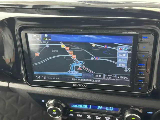 トヨタ ハイラックス Z 熊本県 2020(令2)年 5万km スーパーホワイトⅡ ソフトトノカバー　/社外ナビ（ＣＤ・ＤＶＤ・フルセグ・ＢＴ・ＳＤ・ipod）/バックカメラ　/社外前後ドライブレコーダー　/トヨタセーフティーセンス/・レーダークルーズコントロール　/・プリクラッシュセーフティ/・レーンディパーチャーアラート/・先行車発進お知らせ機能/・ロードサインアシスト/前後クリアランスソナー　/ダウンヒルアシスト　/横滑り防止/アイドリングストップ/純正ゴムフロアマット/純正17インチAW/オートライト/LEDヘッドライト/フォグライト/スマートキー/プッシュスタート/スペアキー1本/保証書/取扱説明書