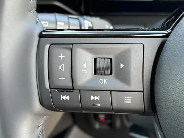 日産 セレナ e－パワー ハイウェイスター V 熊本県 2025(令7)年 0.4万km プリズムホワイト ・純正ナビ(BT/AppleCarPlay/USB)/・フルセグテレビ/・アラウンドビューモニター/・フリップダウンモニター/・プロパイロット/・ETC 2.0/・エマージェンシーブレーキ/・ブラインドスポットモニター/・両側パワースライドドア/・デジタルインナーミラー/・ブレーキホールド/・オートハイビーム/・シートヒーター/・ステアリングリモコン/・ステアリングヒーター