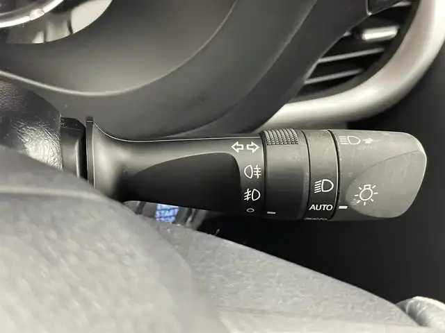 トヨタ ハイラックス Z 熊本県 2021(令3)年 3.1万km アティチュードブラックマイカ 禁煙車　/トノカバー/カロッツェリアディスプレイオーディオ/バックカメラ　/レーダークルーズコントロール　/前後クリアランスソナー　/衝突軽減ブレーキ　/レーンキープアシスト　/横滑り防止　/ダウンヒルアシスト/アイドリングストップ/社外フロアマット/純正17インチAW/オートライト/LEDヘッドライト/フォグライト/スマートキー/プッシュスタート