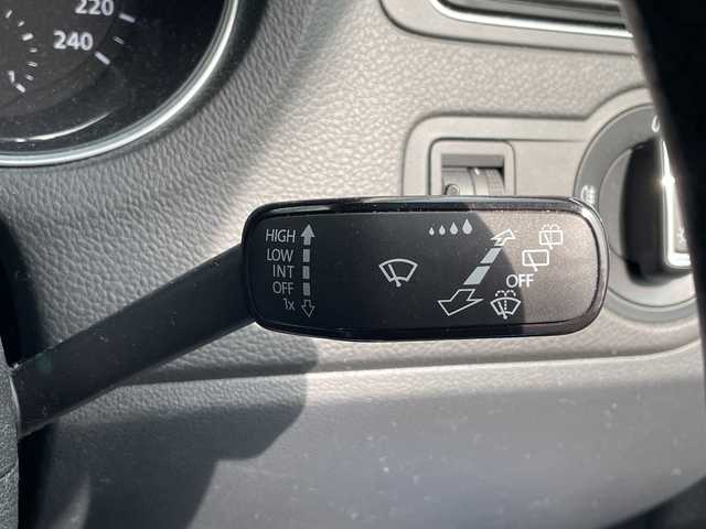 フォルクスワーゲン ポロ TSIコンフォートL アップグレードPKG 兵庫県 2015(平27)年 4.5万km ライトブルー 純正ナビ/(CD/DVD/BT/SD)/バックカメラ/ETC/クルーズコントロール/ドライブレコーダー/パドルシフト/ステアリングリモコン/リモコンキー