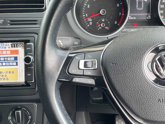 フォルクスワーゲン ポロ TSIコンフォートL アップグレードPKG 兵庫県 2015(平27)年 4.5万km ライトブルー 純正ナビ/(CD/DVD/BT/SD)/バックカメラ/ETC/クルーズコントロール/ドライブレコーダー/パドルシフト/ステアリングリモコン/リモコンキー