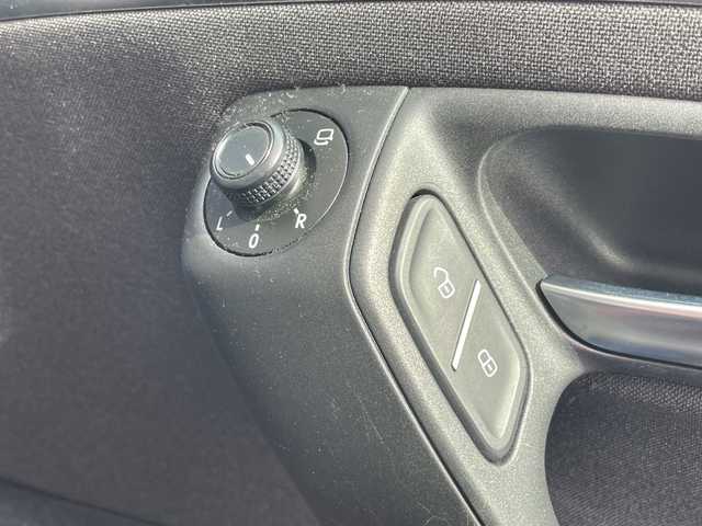 フォルクスワーゲン ポロ TSIコンフォートL アップグレードPKG 兵庫県 2015(平27)年 4.5万km ライトブルー 純正ナビ/(CD/DVD/BT/SD)/バックカメラ/ETC/クルーズコントロール/ドライブレコーダー/パドルシフト/ステアリングリモコン/リモコンキー