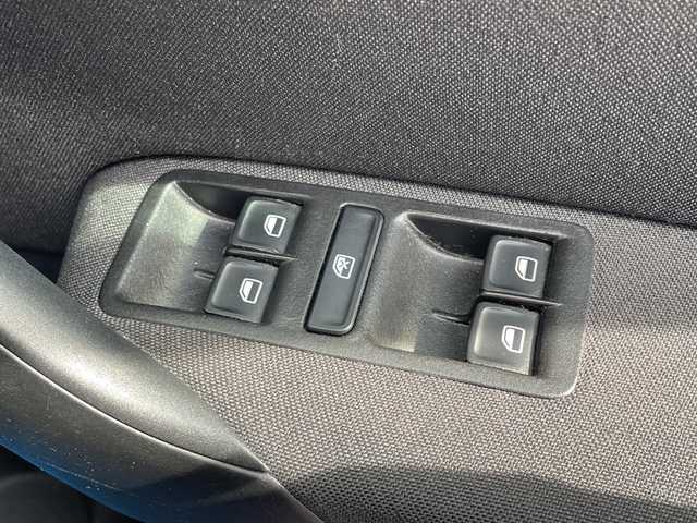 フォルクスワーゲン ポロ TSIコンフォートL アップグレードPKG 兵庫県 2015(平27)年 4.5万km ライトブルー 純正ナビ/(CD/DVD/BT/SD)/バックカメラ/ETC/クルーズコントロール/ドライブレコーダー/パドルシフト/ステアリングリモコン/リモコンキー