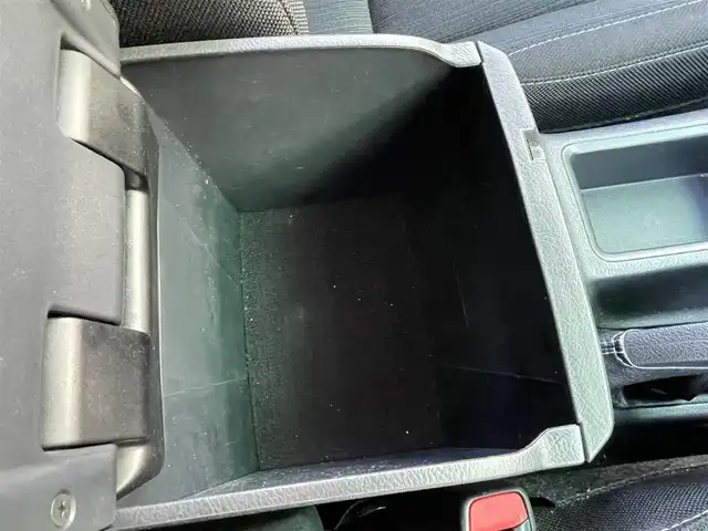 トヨタ ハイラックス Z 宮崎県 2020(令2)年 5.7万km スーパーホワイトⅡ 純正7インチナビ(Bluetooth/フルセグTV/CD/DVD)/ETC/バックカメラ/USB・HDMIポータル/前方ドラレコ/４WD/ディーゼルターボ/プリクラッシュセーフティー/レーダークルーズコントロール/純正17インチアルミホイール/純正フロアマット/ダウンヒルアシスト