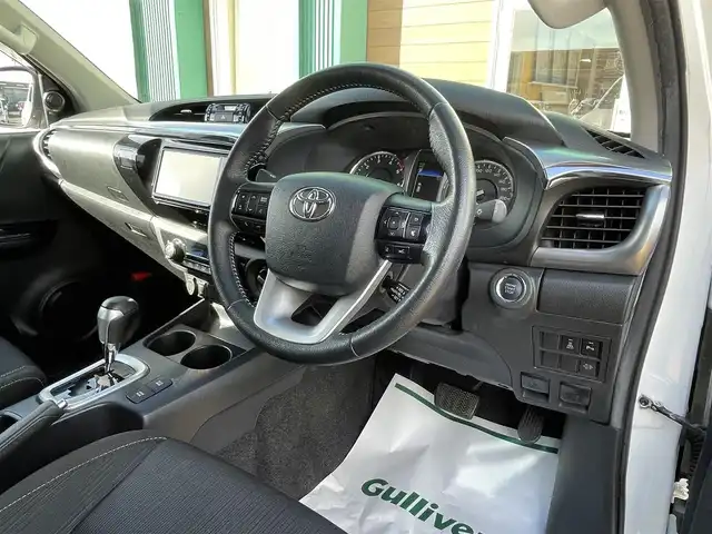 トヨタ ハイラックス Z 宮崎県 2020(令2)年 5.7万km スーパーホワイトⅡ 純正7インチナビ(Bluetooth/フルセグTV/CD/DVD)/ETC/バックカメラ/USB・HDMIポータル/前方ドラレコ/４WD/ディーゼルターボ/プリクラッシュセーフティー/レーダークルーズコントロール/純正17インチアルミホイール/純正フロアマット/ダウンヒルアシスト