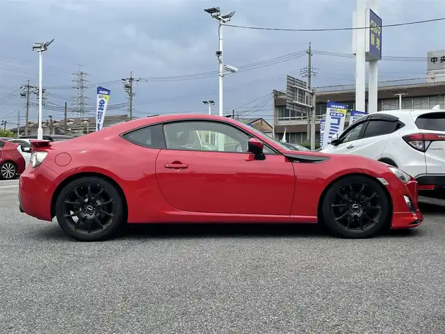 トヨタ ８６ GT リミテッド 愛知県 2012(平24)年 14.5万km ライトニングレッド (株)IDOMが運営する【じしゃロン名古屋鳴海店】の自社ローン専用車両になりますこちらは現金またはオートローンご利用時の価格です。自社ローンご希望の方は別途その旨お申付け下さい/モデリスタエアロ/SDナビ　/TV/バックカメラ　/シートヒーター　/ETC　/スマートキー　/18インチAW