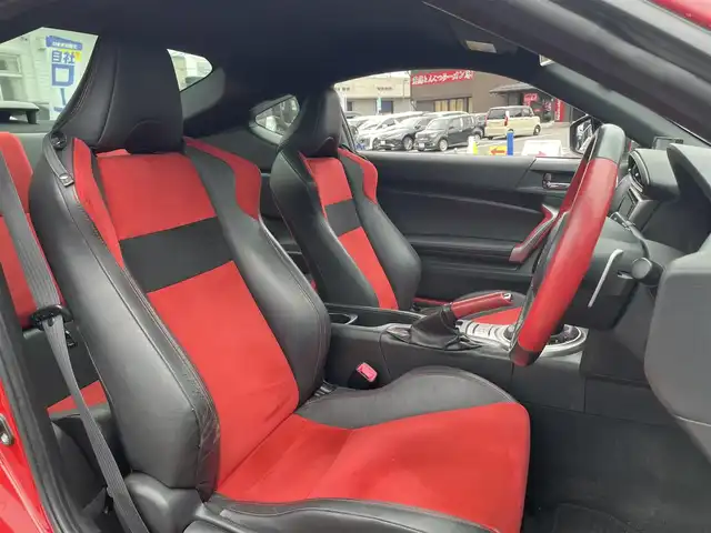 トヨタ ８６ GT リミテッド 愛知県 2012(平24)年 14.5万km ライトニングレッド (株)IDOMが運営する【じしゃロン名古屋鳴海店】の自社ローン専用車両になりますこちらは現金またはオートローンご利用時の価格です。自社ローンご希望の方は別途その旨お申付け下さい/モデリスタエアロ/SDナビ　/TV/バックカメラ　/シートヒーター　/ETC　/スマートキー　/18インチAW