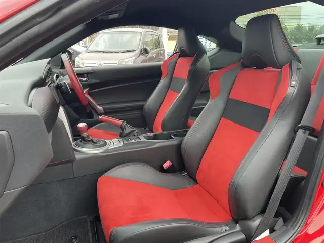 トヨタ ８６ GT リミテッド 愛知県 2012(平24)年 14.5万km ライトニングレッド (株)IDOMが運営する【じしゃロン名古屋鳴海店】の自社ローン専用車両になりますこちらは現金またはオートローンご利用時の価格です。自社ローンご希望の方は別途その旨お申付け下さい/モデリスタエアロ/SDナビ　/TV/バックカメラ　/シートヒーター　/ETC　/スマートキー　/18インチAW