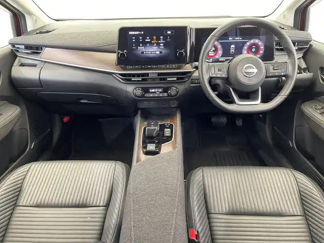 日産 オーラ G レザーエディション 栃木県 2022(令4)年 2万km ガーネットレッド/スーパーブラック 2トーン 純正９インチナビ/　（CD/DVD/フルセグTV/Bluetooth/USB）/アラウンドビューモニター/ＢＯＳＥサウンド　/プロパイロット　/エマージェンシーブレーキ/ビルトインＥＴＣ２．０　/三眼ＬＥＤヘッドライト　/デジタルインナーミラー　/ドライブレコーダー　/純正17インチAW