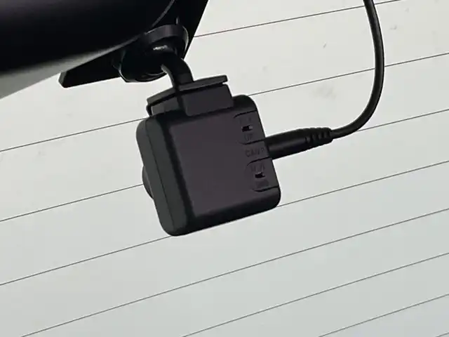 日産 オーラ G レザーエディション 栃木県 2022(令4)年 2万km ガーネットレッド/スーパーブラック 2トーン 純正９インチナビ/　（CD/DVD/フルセグTV/Bluetooth/USB）/アラウンドビューモニター/ＢＯＳＥサウンド　/プロパイロット　/エマージェンシーブレーキ/ビルトインＥＴＣ２．０　/三眼ＬＥＤヘッドライト　/デジタルインナーミラー　/ドライブレコーダー　/純正17インチAW