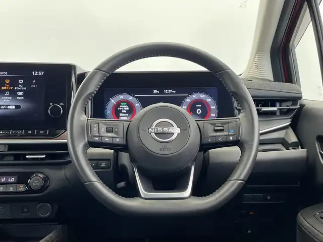 日産 オーラ G レザーエディション 栃木県 2022(令4)年 2万km ガーネットレッド/スーパーブラック 2トーン 純正９インチナビ/　（CD/DVD/フルセグTV/Bluetooth/USB）/アラウンドビューモニター/ＢＯＳＥサウンド　/プロパイロット　/エマージェンシーブレーキ/ビルトインＥＴＣ２．０　/三眼ＬＥＤヘッドライト　/デジタルインナーミラー　/ドライブレコーダー　/純正17インチAW