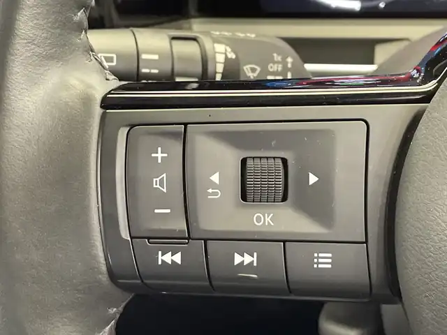 日産 オーラ G レザーエディション 栃木県 2022(令4)年 2万km ガーネットレッド/スーパーブラック 2トーン 純正９インチナビ/　（CD/DVD/フルセグTV/Bluetooth/USB）/アラウンドビューモニター/ＢＯＳＥサウンド　/プロパイロット　/エマージェンシーブレーキ/ビルトインＥＴＣ２．０　/三眼ＬＥＤヘッドライト　/デジタルインナーミラー　/ドライブレコーダー　/純正17インチAW