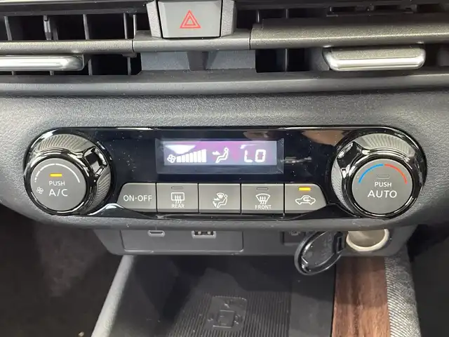 日産 オーラ G レザーエディション 栃木県 2022(令4)年 2万km ガーネットレッド/スーパーブラック 2トーン 純正９インチナビ/　（CD/DVD/フルセグTV/Bluetooth/USB）/アラウンドビューモニター/ＢＯＳＥサウンド　/プロパイロット　/エマージェンシーブレーキ/ビルトインＥＴＣ２．０　/三眼ＬＥＤヘッドライト　/デジタルインナーミラー　/ドライブレコーダー　/純正17インチAW