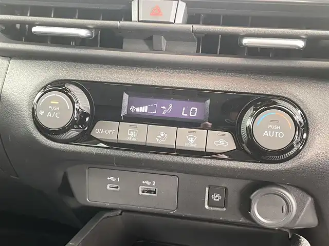 日産 オーラ G レザーエディション 福井県 2022(令4)年 2万km ガーネットレッド/スーパーブラック 2トーン 純正９インチナビ/　（CD/DVD/フルセグTV/Bluetooth/USB）/アラウンドビューモニター/ＢＯＳＥサウンド　/プロパイロット　/エマージェンシーブレーキ/ビルトインＥＴＣ２．０　/三眼ＬＥＤヘッドライト　/デジタルインナーミラー　/ドライブレコーダー　/純正17インチAW