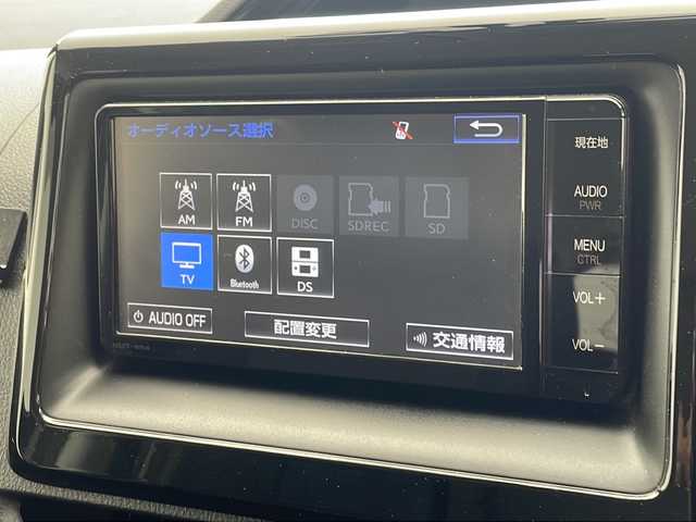 トヨタ エスクァイア ハイブリッド Gi 沖縄県 2015(平27)年 7.2万km ダークバイオレットマイカメタリック 純正ナビ（NSZT-W64）　/（フルセグＴＶ　ＣＤ　ＤＶＤ　Ｂｌｕｅｔｏｏｔｈ）　/ＥＴＣ　/バックカメラ　/前方ドライブレコーダー/クルーズコントロール　/両側パワースライドドア　/スマートキー　/前席シートヒーター　/純正アルミホイール15インチ