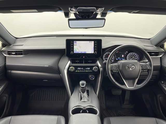 トヨタ ハリアー G 秋田県 2021(令3)年 2.7万km ホワイトパールクリスタルシャイン ４WD/純正ナビ/　(FM/AM/AUX/USB/Bluetooth/フルセグテレビ)/バックカメラ/ビルトインETC/横滑り防止装置/レーンキープアシスト/前後コーナーセンサー/レーダークルーズコントロール/LEDライト/オートライト/オートマチックハイビーム/純正アルミホイール/純正ドアバイザー/パワーバックドア/ミラーヒーター/デジタルインナーミラー/パーキングサポートブレーキ/スペアキー/フロアマット/オートエアコン/デュアルエアコン/ステアリングリモコン/プッシュスタート/スマートキー/電動格納ミラー/ウインカーミラー