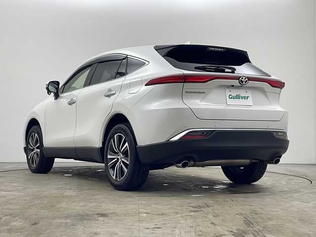 トヨタ ハリアー G 秋田県 2021(令3)年 2.7万km ホワイトパールクリスタルシャイン ４WD/純正ナビ/　(FM/AM/AUX/USB/Bluetooth/フルセグテレビ)/バックカメラ/ビルトインETC/横滑り防止装置/レーンキープアシスト/前後コーナーセンサー/レーダークルーズコントロール/LEDライト/オートライト/オートマチックハイビーム/純正アルミホイール/純正ドアバイザー/パワーバックドア/ミラーヒーター/デジタルインナーミラー/パーキングサポートブレーキ/スペアキー/フロアマット/オートエアコン/デュアルエアコン/ステアリングリモコン/プッシュスタート/スマートキー/電動格納ミラー/ウインカーミラー
