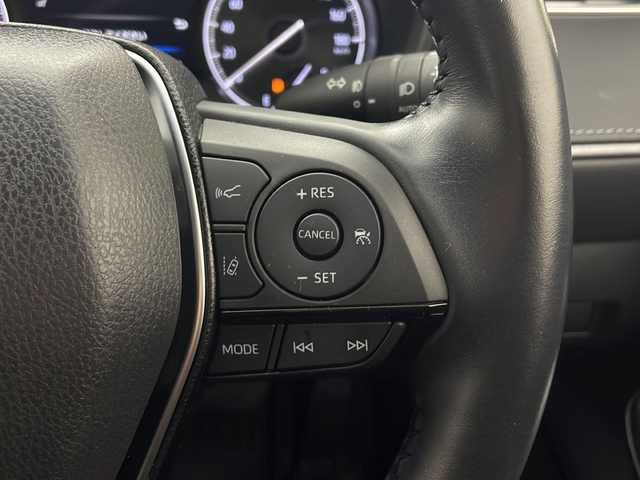 トヨタ ハリアー G 秋田県 2021(令3)年 2.7万km ホワイトパールクリスタルシャイン ４WD/純正ナビ/　(FM/AM/AUX/USB/Bluetooth/フルセグテレビ)/バックカメラ/ビルトインETC/横滑り防止装置/レーンキープアシスト/前後コーナーセンサー/レーダークルーズコントロール/LEDライト/オートライト/オートマチックハイビーム/純正アルミホイール/純正ドアバイザー/パワーバックドア/ミラーヒーター/デジタルインナーミラー/パーキングサポートブレーキ/スペアキー/フロアマット/オートエアコン/デュアルエアコン/ステアリングリモコン/プッシュスタート/スマートキー/電動格納ミラー/ウインカーミラー