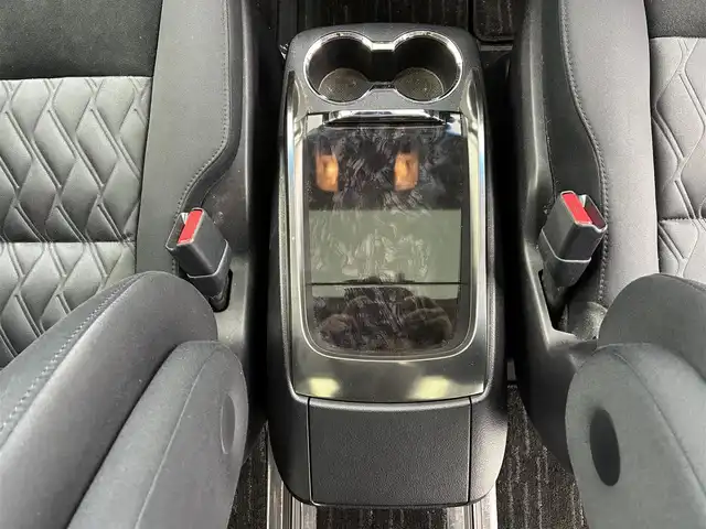 トヨタ ヴェルファイア Z Aエディション 愛知県 2018(平30)年 7.5万km ホワイトパールクリスタルシャイン 純正9型SDナビ【Bluetooth CD DVD SD フルセグ　品番：NSZT-Y66T】/フリップダウンモニター/バックカメラ/ビルトインETC /ドライブレコーダー/WAC/両側パワースライドドア/衝突軽減ブレーキ/レーダークルーズコントロール/レーンキープアシスト/ブレーキホールド/LEDヘッドライト/オートライト/オートマチックハイビーム/フォグランプ/クリアランスソナー/ステアリングリモコン/オットマン/ウォークスルー/オート電度格納ドアミラー/純正ドアバイザー/社外アルミホイール【レオニス製】/禁煙車