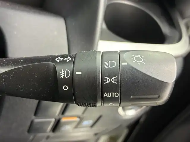 トヨタ ヴェルファイア Z Aエディション 愛知県 2018(平30)年 7.5万km ホワイトパールクリスタルシャイン 純正9型SDナビ【Bluetooth CD DVD SD フルセグ　品番：NSZT-Y66T】/フリップダウンモニター/バックカメラ/ビルトインETC /ドライブレコーダー/WAC/両側パワースライドドア/衝突軽減ブレーキ/レーダークルーズコントロール/レーンキープアシスト/ブレーキホールド/LEDヘッドライト/オートライト/オートマチックハイビーム/フォグランプ/クリアランスソナー/ステアリングリモコン/オットマン/ウォークスルー/オート電度格納ドアミラー/純正ドアバイザー/社外アルミホイール【レオニス製】/禁煙車
