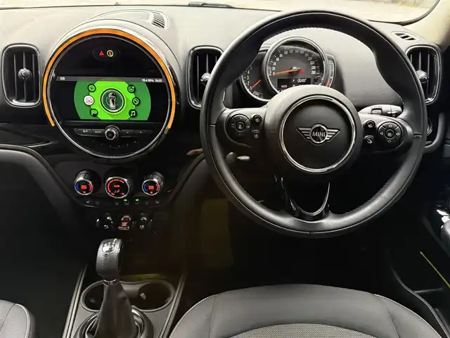 ＭＩＮＩ ミニ クロスオーバー クーパー D 和歌山県 2019(令1)年 6.6万km 青Ⅱ インテリＳＦ　/ＡＣＣ　/純正ナビ　/Ｂカメラ　/コーナーセンサー　/電動バックドア　　/ルーフレール　/ＬＥＤヘッドライト　/シートヒーター　/アンビエントライト　/ドラレコ　/ミラー型ＥＴＣ