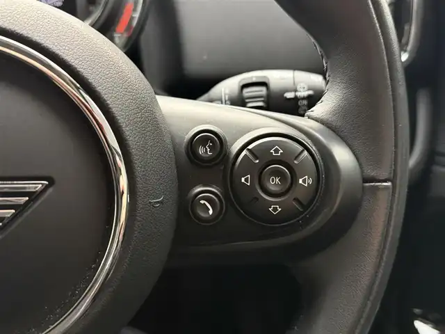 ＭＩＮＩ ミニ クロスオーバー クーパー D 和歌山県 2019(令1)年 6.6万km 青Ⅱ インテリＳＦ　/ＡＣＣ　/純正ナビ　/Ｂカメラ　/コーナーセンサー　/電動バックドア　　/ルーフレール　/ＬＥＤヘッドライト　/シートヒーター　/アンビエントライト　/ドラレコ　/ミラー型ＥＴＣ