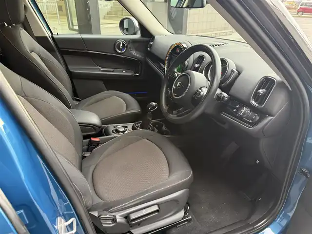 ＭＩＮＩ ミニ クロスオーバー クーパー D 和歌山県 2019(令1)年 6.6万km 青Ⅱ インテリＳＦ　/ＡＣＣ　/純正ナビ　/Ｂカメラ　/コーナーセンサー　/電動バックドア　　/ルーフレール　/ＬＥＤヘッドライト　/シートヒーター　/アンビエントライト　/ドラレコ　/ミラー型ＥＴＣ