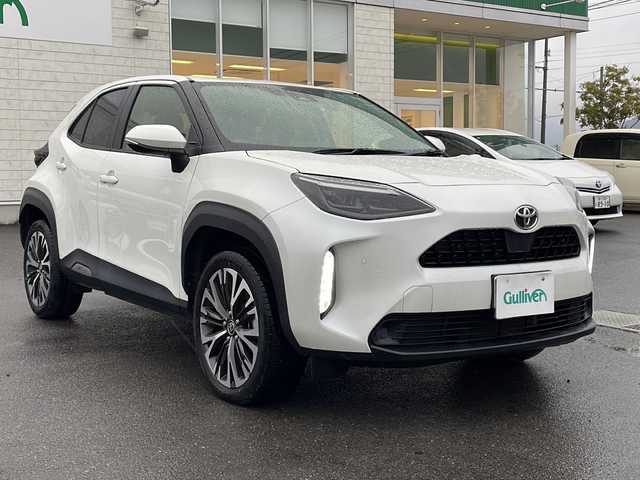 トヨタ ヤリスクロス Z 香川県 2022(令4)年 1.9万km ホワイトパールクリスタルシャイン ワンオーナー/８インチディスプレィオーディオ/バックカメラ/セーフティセンス/・プリクラッシュセーフティ/・レーントレーシングアシスト/・レーダークルーズコントロール/・オートマチックハイビーム/・ロードサインアシスト/インテリジェントクリアランスソナー/ＬＥＤヘッドライト/オートライト/シートヒーター/パワーシート/ＥＴＣ/ドライブレコーダー/スマートキー