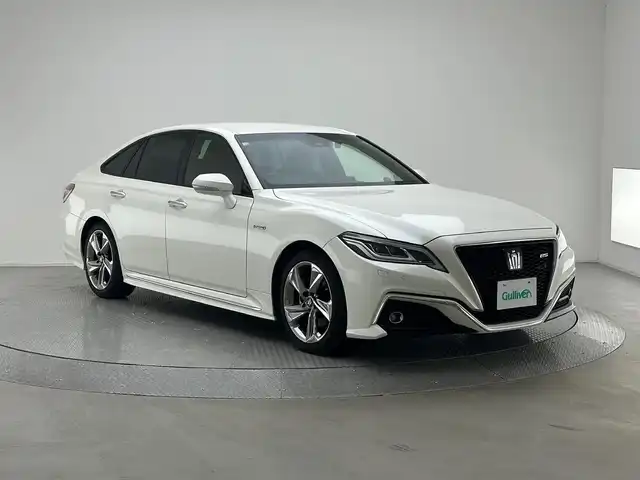 トヨタ クラウン ハイブリッド RS 兵庫県 2018(平30)年 8.7万km ホワイトパールクリスタルシャイン 純正メモリナビ/（CD、DVD、SD、BT、フルセグ）/USB/ドライブレコーダー/バックカメラ/コーナーセンサー/レザーシート/パワーシート/シートヒーター/ベンチレーション/ステアリングヒーター/ACC/LTA/PCS/BSM/RCTA/HUD/ビルトインETC２．０/オートハイビーム/LEDヘッドライト/LEDフォグランプ/純正フロアマット/純正18インチAW