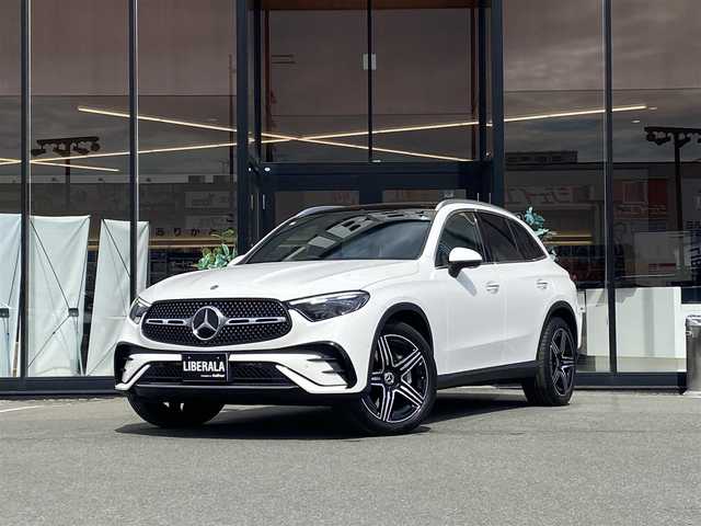 メルセデス・ベンツ Ｍ・ベンツ ＧＬＣ２２０ d 4マチック 福岡県 2023(令5)年 0.8万km パール ・1オーナー/・サンルーフ/・アダプティブクルーズコントロール/・純正HDDナビ/USB/Bluetooth/AppleCarPlay/・全方位カメラ/・白革シート/シートヒーター/・ドライブレコーダー/・フルセグ/・ETC/・純正20AW/・プッシュスタート/・パーキングアシスト/・アイドリングストップ/・スマートキー/・スペアキー/・パワーシート/・レーンキープアシスト/・オートライト/・LEDライト/・置くだけ充電/・パドルシフト/・アンビエントライト/・保証書/・取扱説明書/・記録簿