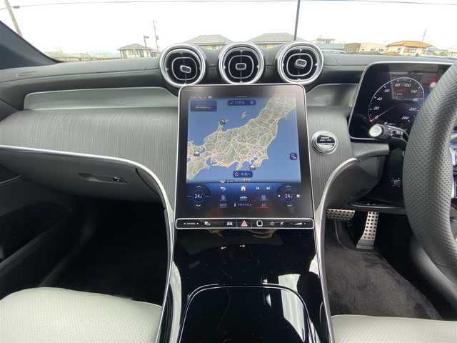 メルセデス・ベンツ Ｍ・ベンツ ＧＬＣ２２０ d 4マチック 福岡県 2023(令5)年 0.8万km パール ・1オーナー/・サンルーフ/・アダプティブクルーズコントロール/・純正HDDナビ/USB/Bluetooth/AppleCarPlay/・全方位カメラ/・白革シート/シートヒーター/・ドライブレコーダー/・フルセグ/・ETC/・純正20AW/・プッシュスタート/・パーキングアシスト/・アイドリングストップ/・スマートキー/・スペアキー/・パワーシート/・レーンキープアシスト/・オートライト/・LEDライト/・置くだけ充電/・パドルシフト/・アンビエントライト/・保証書/・取扱説明書/・記録簿