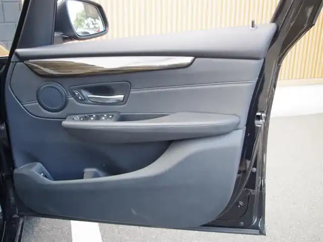ＢＭＷ ２１８ｉ グランツアラー ラグジュアリー 埼玉県 2022(令4)年 2.9万km 黒 ブラックレザーシート/アダプティブクルーズコントロール/インテリジェントセーフティ/ヘッドアップディスプレイ/パークディスタンスコントロール/コンフォートアクセス/バックカメラ/純正ナビ/ETC/シートヒーター/シートポジションメモリー機能