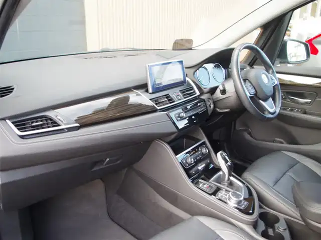 ＢＭＷ ２１８ｉ グランツアラー ラグジュアリー 埼玉県 2022(令4)年 2.9万km 黒 ブラックレザーシート/アダプティブクルーズコントロール/インテリジェントセーフティ/ヘッドアップディスプレイ/パークディスタンスコントロール/コンフォートアクセス/バックカメラ/純正ナビ/ETC/シートヒーター/シートポジションメモリー機能
