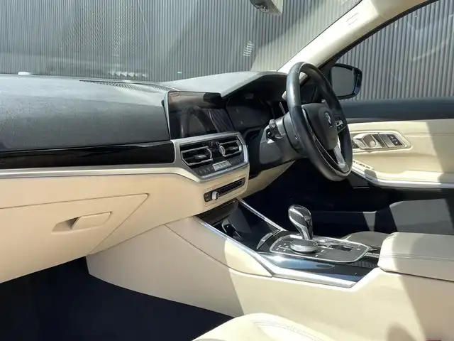 ＢＭＷ ＢＭＷ ３２０ｄ xDrive ツーリングEDジョイ+ 長野県 2020(令2)年 3.9万km 黒 ベージュレザー/PWシート /シートヒーター /コンフォートアクセス /PWバックドア /ACC /LKA /BSM /AUTOホールド /360°カメラ /ナビ /アンビエントライト/パークアシスト /後退アシスト /ワイヤレスチャージング /LED /ETC